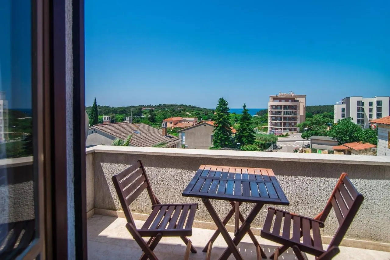 Apartmani Ivan Pula 3*,  Kroatien